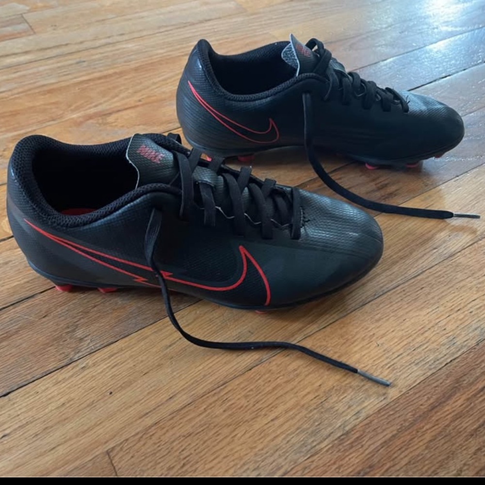 Nike Black and Red Athletic Cleats